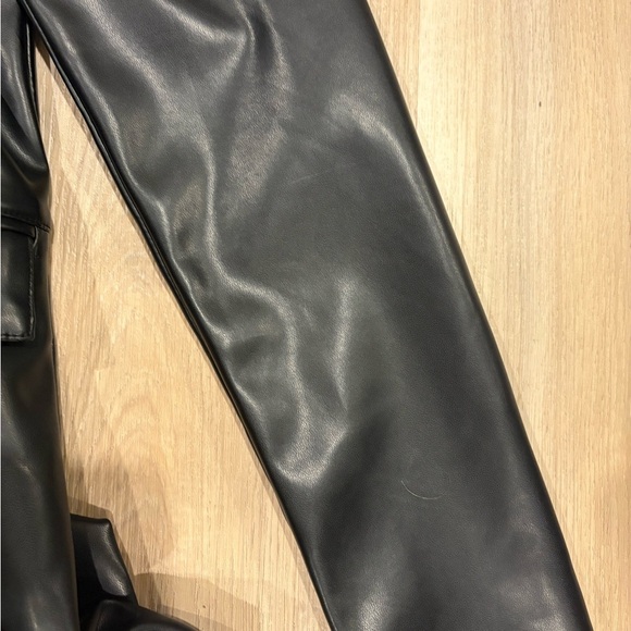 Black Leather Jacket with Luxurious Fur Collar - Picture 5 of 9